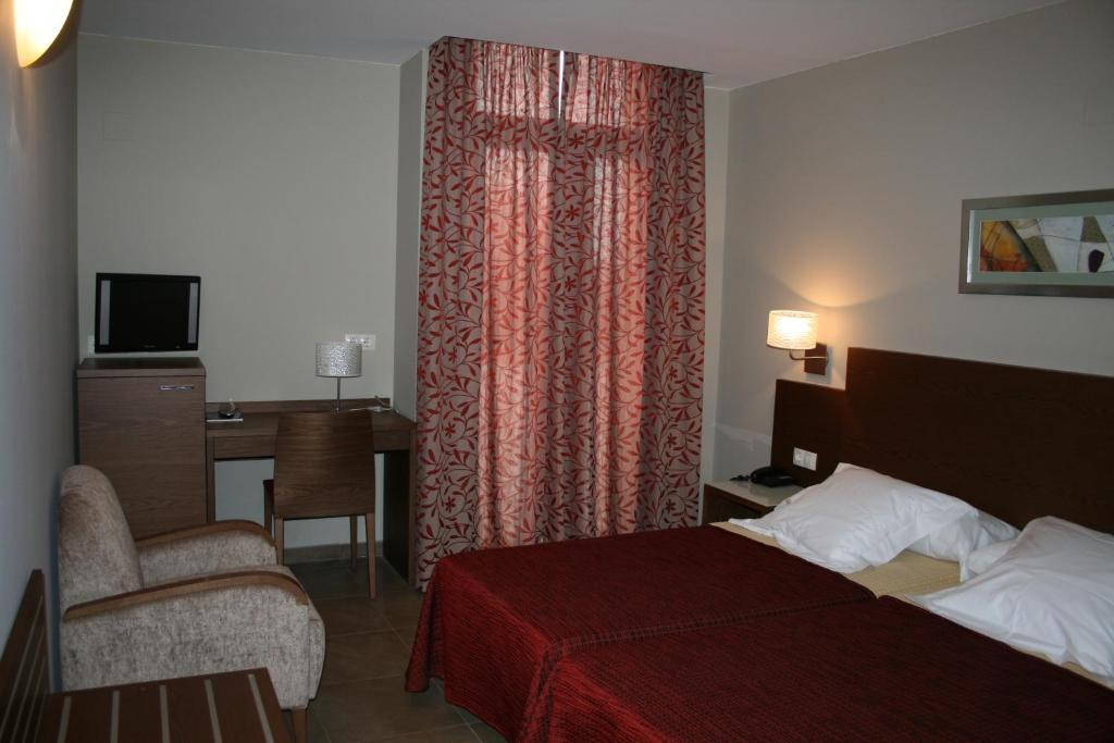 Hotel Ciutat De Carlet Room photo